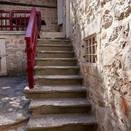 Authentic Stone House By The Sea *
