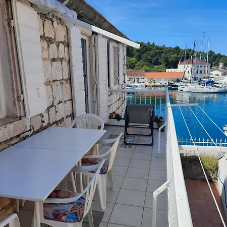 Authentic Stone House By The Sea Tatil Evi