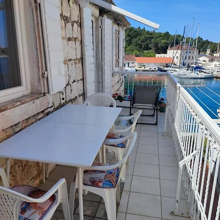 Authentic Stone House By The Sea Milna (Brac)